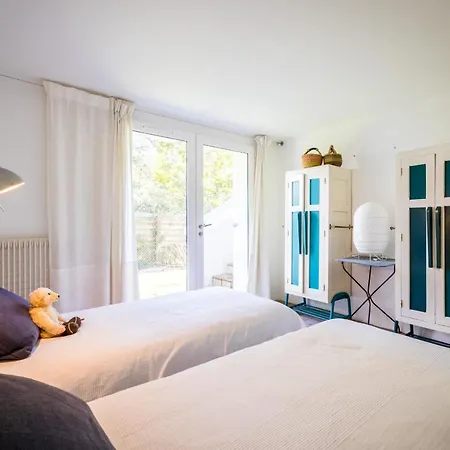 Nest Keyweek Pool And Garden Chiberta *